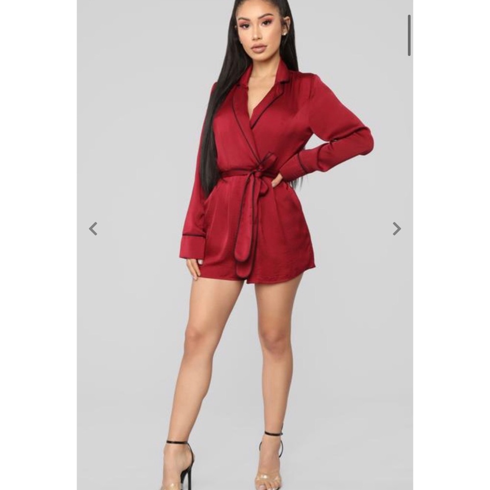 Living my best life satin romper💃🏽🥀